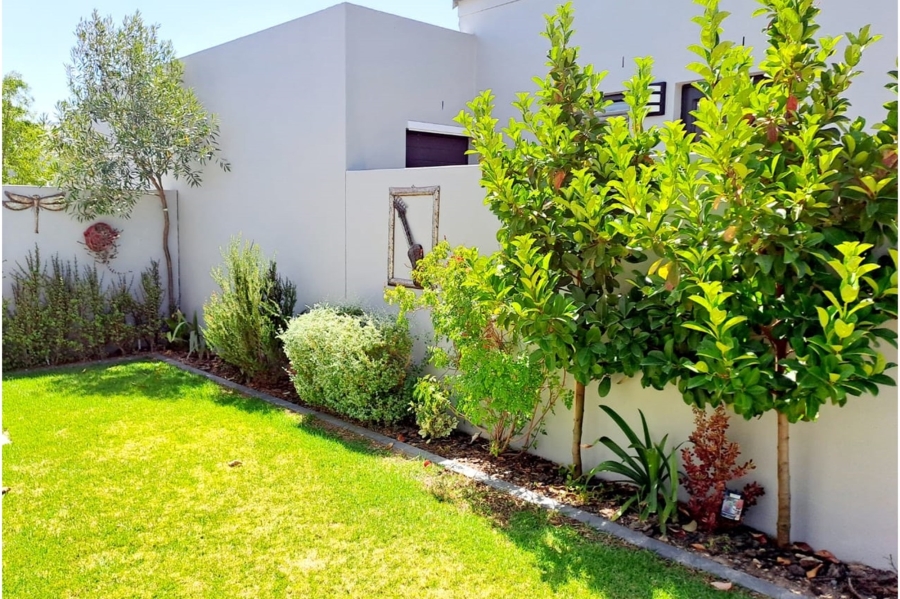 3 Bedroom Property for Sale in Aan de Wijnlanden Western Cape